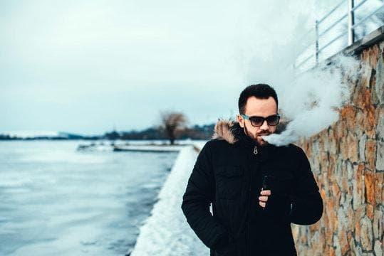 Liquid mit nikotin kaufen und richtig dosieren – Praxisratgeber zu Auswahl, Risiken und Recht