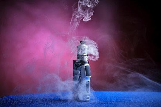 wie raucht man eine einweg vape, richtig und sicher nutzen lernen mit einfachen Tipps für Einsteiger