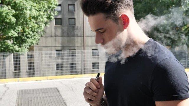 Warum immer mehr Nutzer einweg vape ohne aroma wählen und welche Risiken, Vorteile sowie nachhaltige Alternativen es gibt